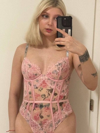 this-playful-girl-wants-a-fun-easy-fuck-big-0